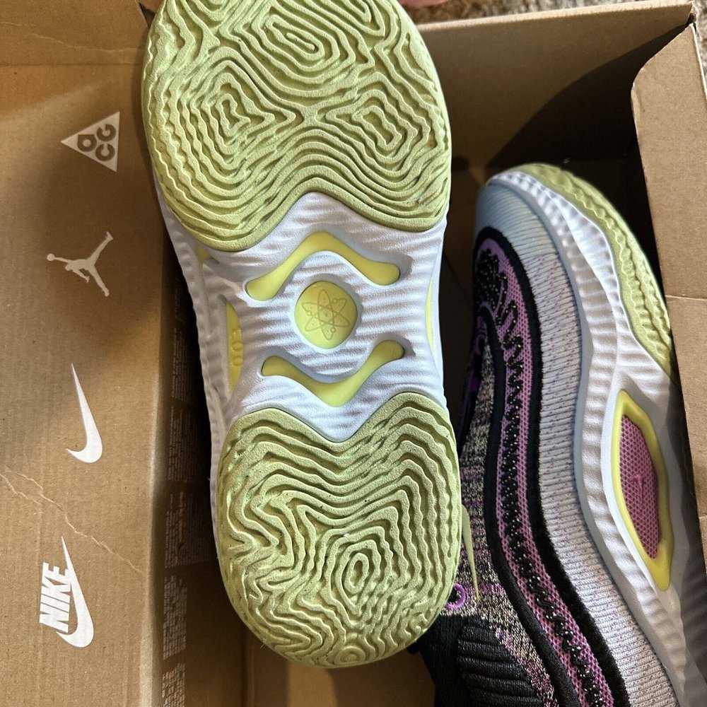 NIKE Women’s Size 9.5 Nike Cosmic Unity 3 Low Rush Fuchsia Lemon Twist - Picture 4 of 5